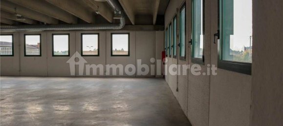 1 room Warehouse in Cermenate, Italy No. 6464 8