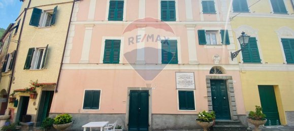 8 rooms House in Carrodano, Italy No. 14929 2