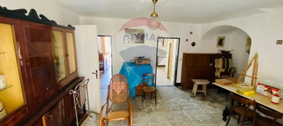 8 rooms House in Carrodano, Italy No. 14929 35