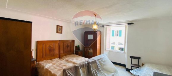 8 rooms House in Carrodano, Italy No. 14929 30