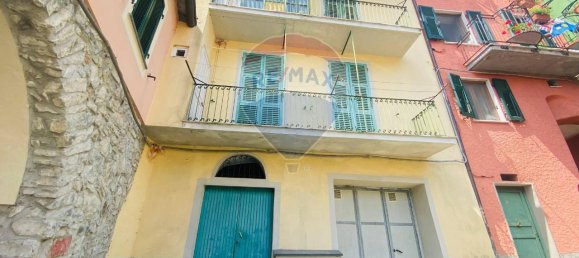 8 rooms House in Carrodano, Italy No. 14929 4