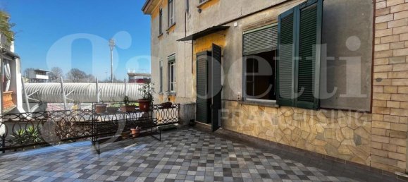 3 rooms Apartment in Cremona, Italy No. 287407 13