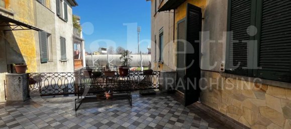 3 rooms Apartment in Cremona, Italy No. 287407 10