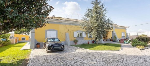 4 bedrooms Villa in Pinhal Novo, Portugal No. 185021 2