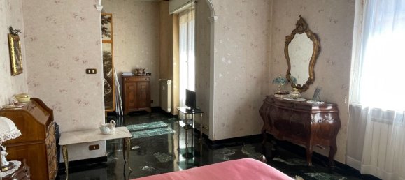 4-Zimmer Wohnung in Genoa, Italy, Nr. 82941 2