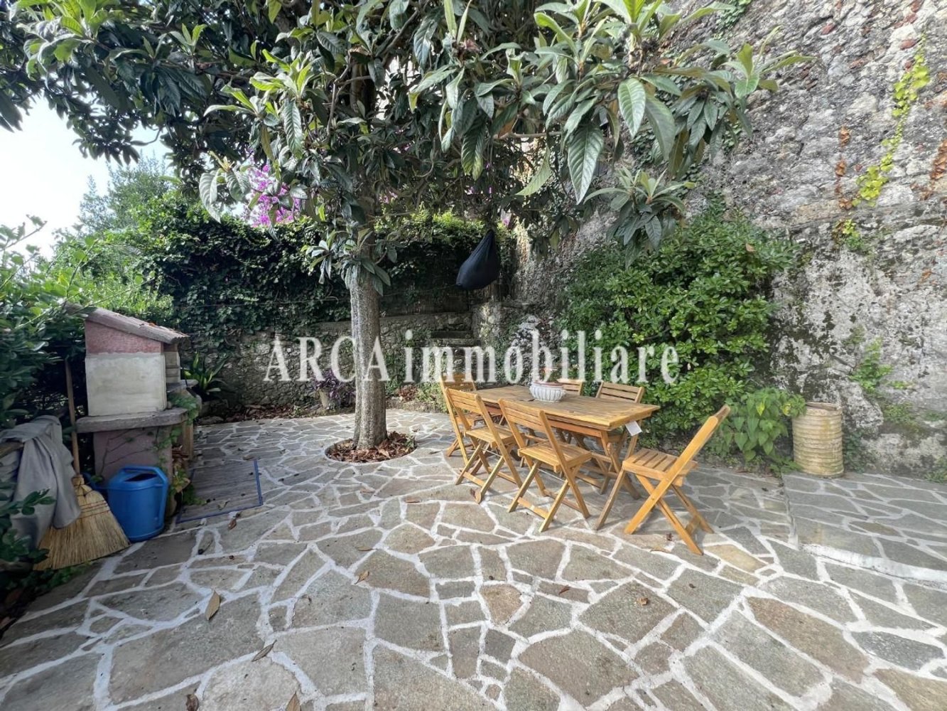 6 rooms House in Camaiore, Italy No. 172760