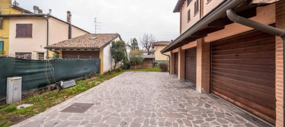 5 rooms Penthouse in Gattatico, Italy No. 26740 4