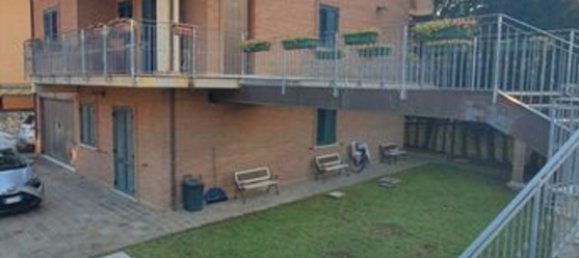 Квартира с 7 комнатами в Фрозиноне, Италия № 32417 4