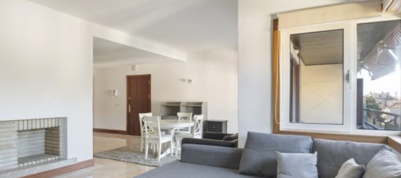 Apartamento de 2 dormitorios en Cascais, Portugal No. 142814 2
