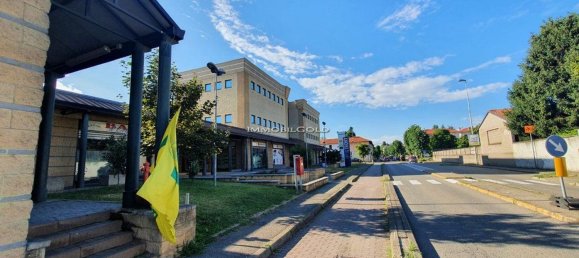 Gewerbliche Immobilie in Abbiategrasso, Italy 150m², Nr. 361056 10