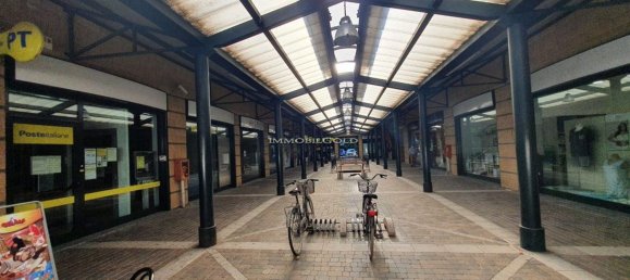 Gewerbliche Immobilie in Abbiategrasso, Italy 150m², Nr. 361056 2