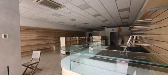 Gewerbliche Immobilie in Abbiategrasso, Italy 150m², Nr. 361056 5