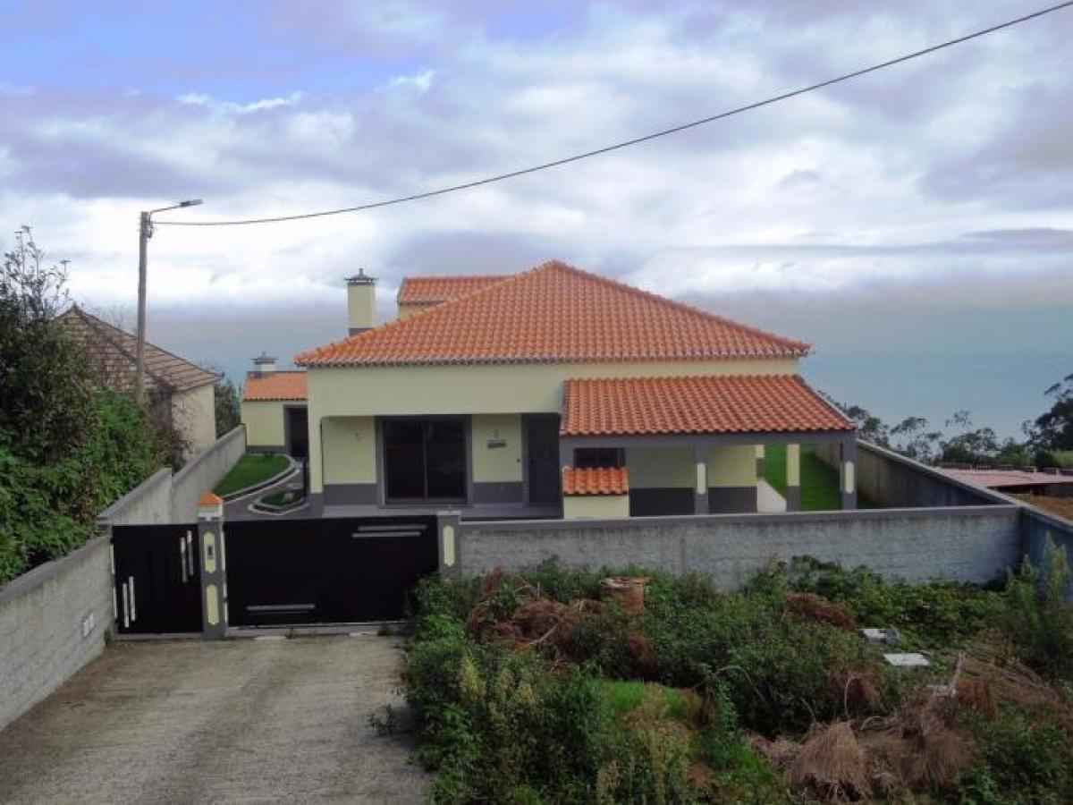 3 bedrooms House in Porto Moniz, Portugal No. 443