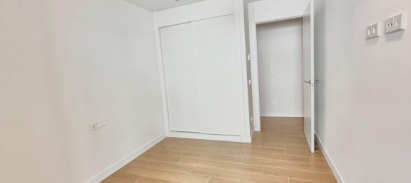 Apartamento de 3 dormitorios en Fuengirola, Spain No. 146604 32