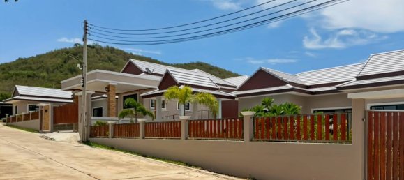 4 bedrooms Villa in Pran Buri, Thailand No. 59534 6