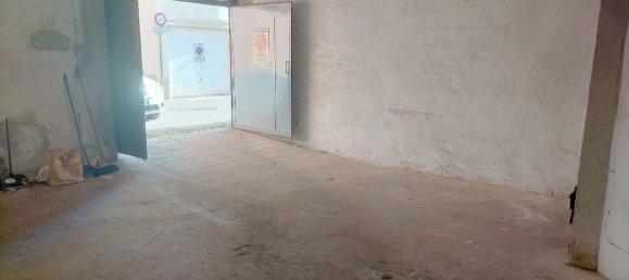 Garage à Cremona, Italy 85m² No. 83258 2