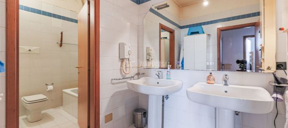 4 Schlafzimmer Wohnung in Lugo, Italy, Nr. 380766 20