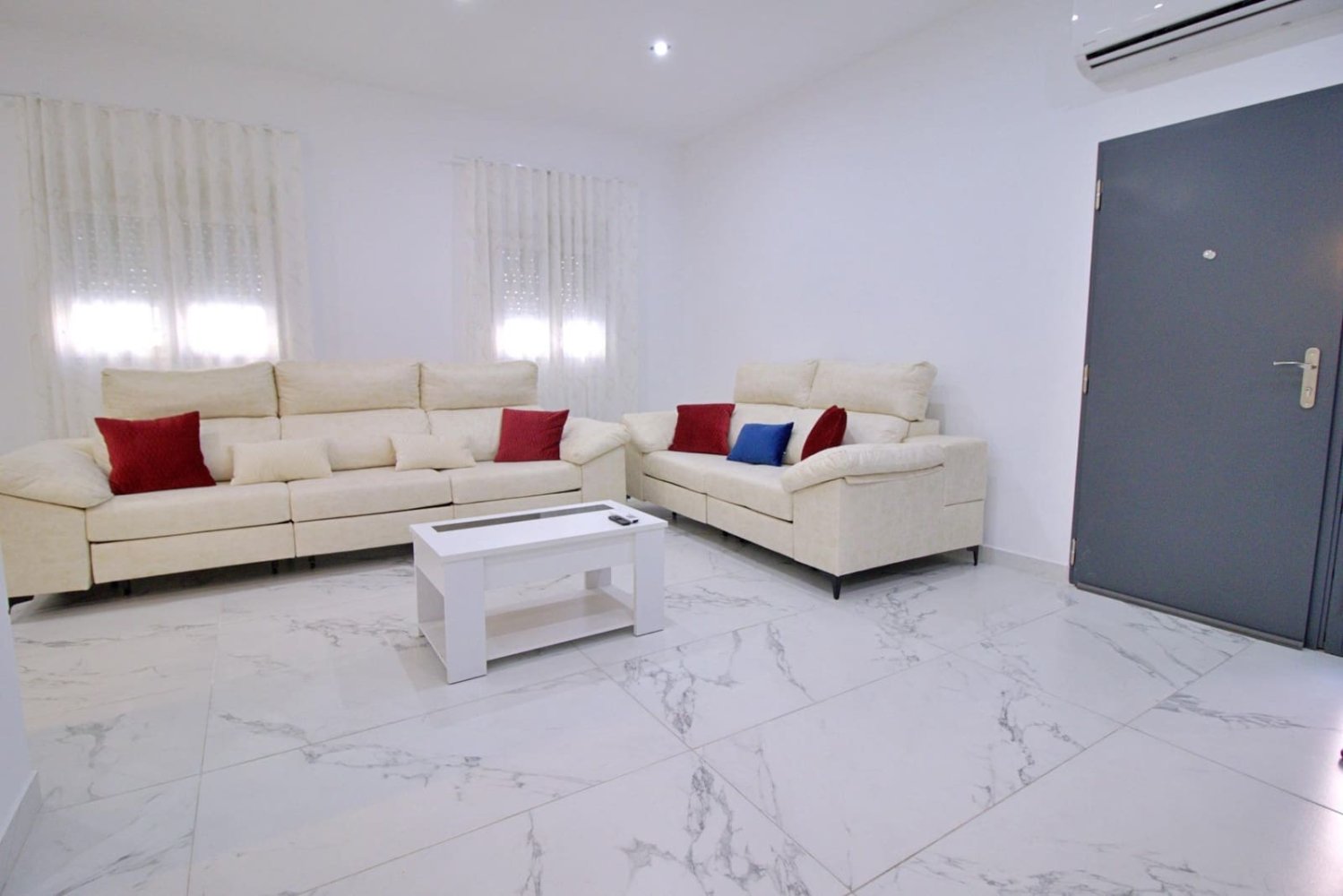 3 bedrooms Apartment in Alicante, Spain No. 223858