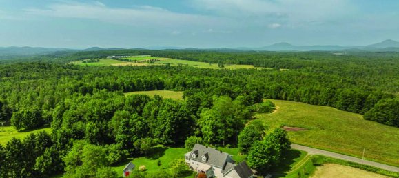 Casa de 4 dormitorios en Stanstead, Canada No. 302 5