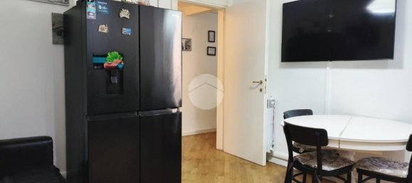 3 rooms Apartment in Florence, Italy No. 43983 9