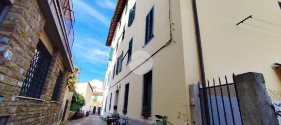 3 rooms Apartment in Florence, Italy No. 43983 22