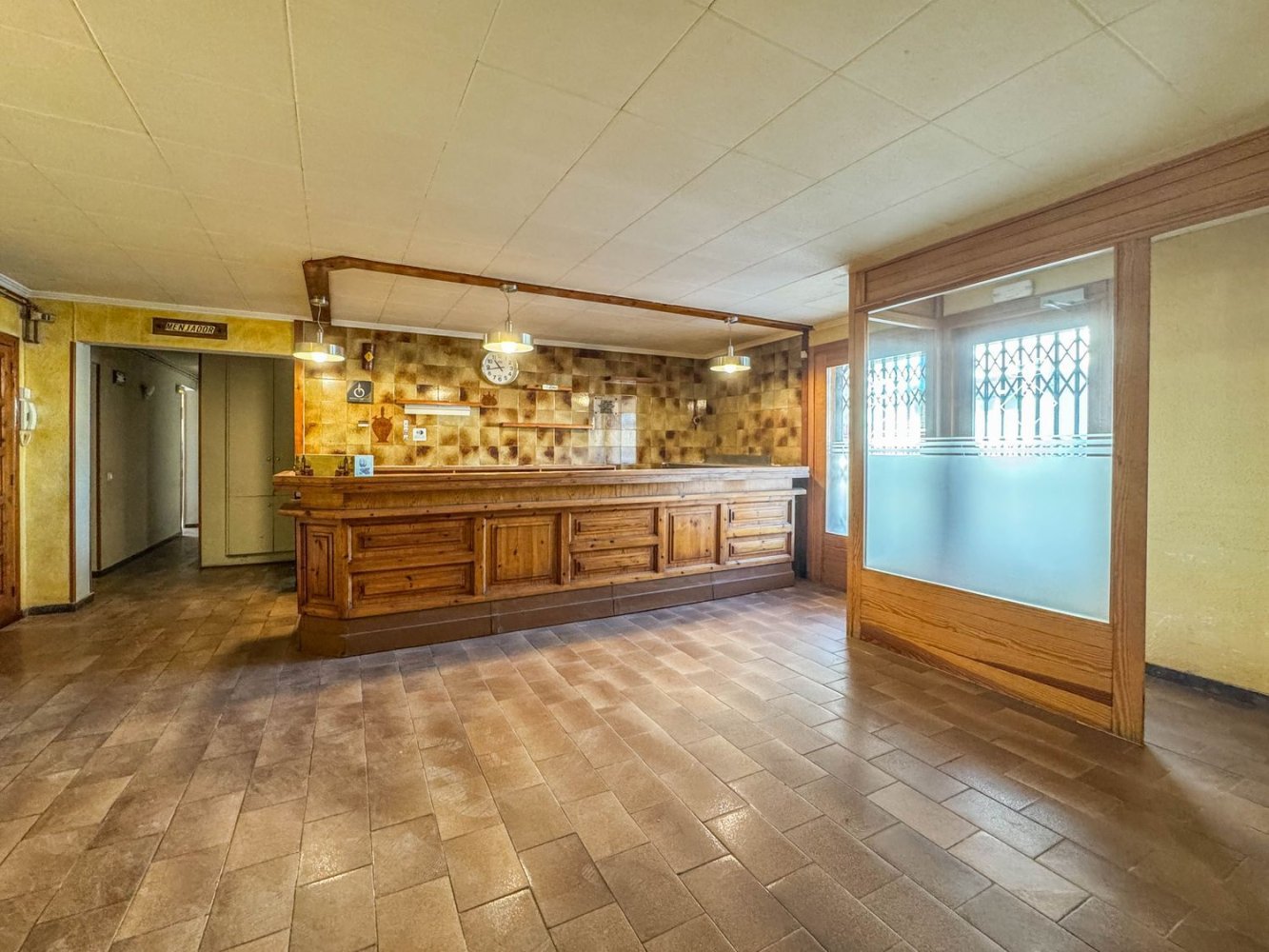 Imóvel comercial em Tarragona, Spain 329 m² N.º 187681