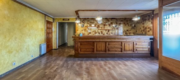 Imóvel comercial em Tarragona, Spain 329 m² N.º 187681 2