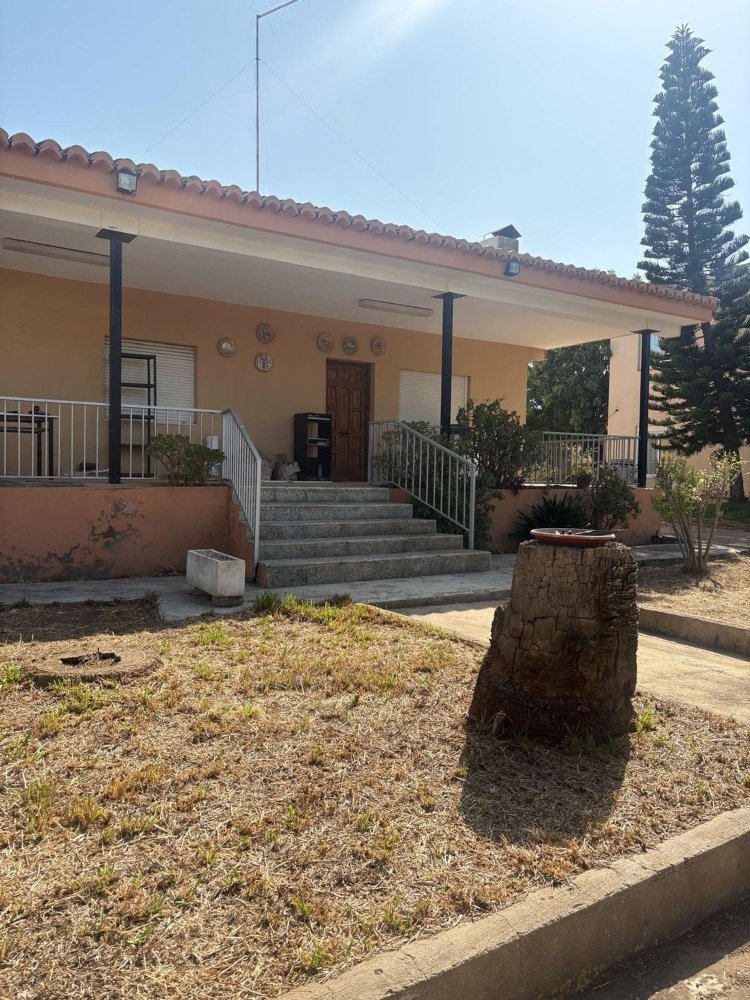 Casa de 4 dormitorios en València, Spain No. 156415