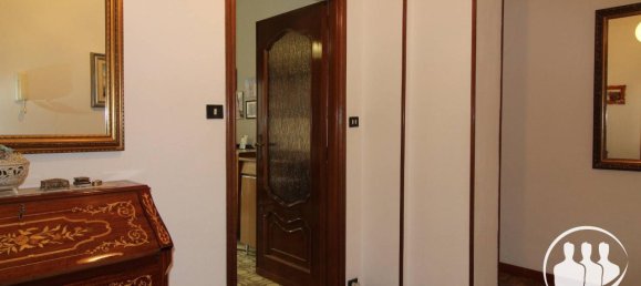 5غرفة شقة في Turin, Italy رقم 238148 3