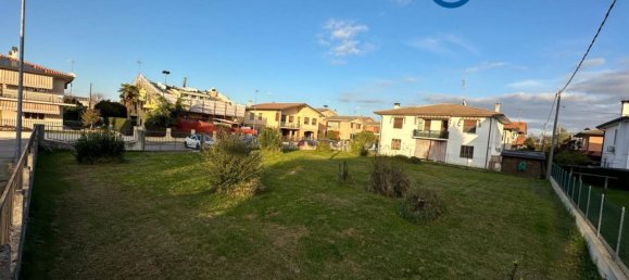 642m² Land in Adria, Italy No. 90757 9