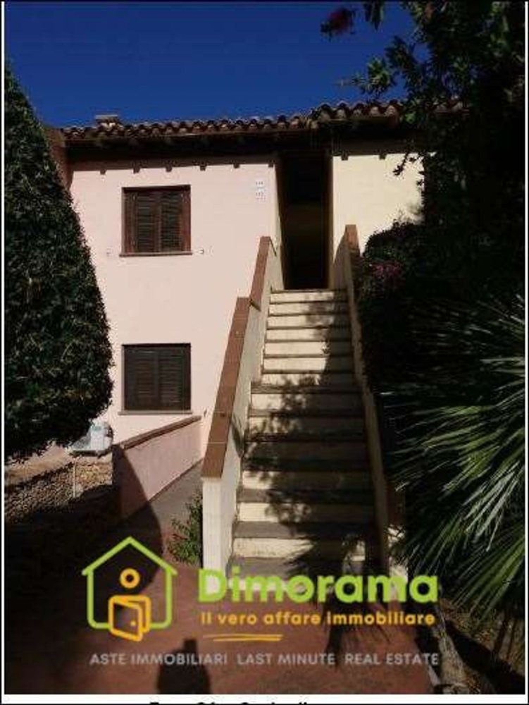 Gewerbliche Immobilie in Olbia, Italy 64m², Nr. 322558