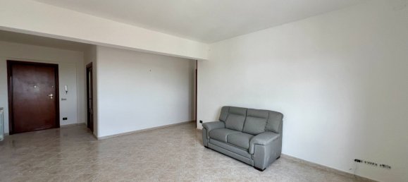 5غرفة شقة في Sassari, Italy رقم 229043 3