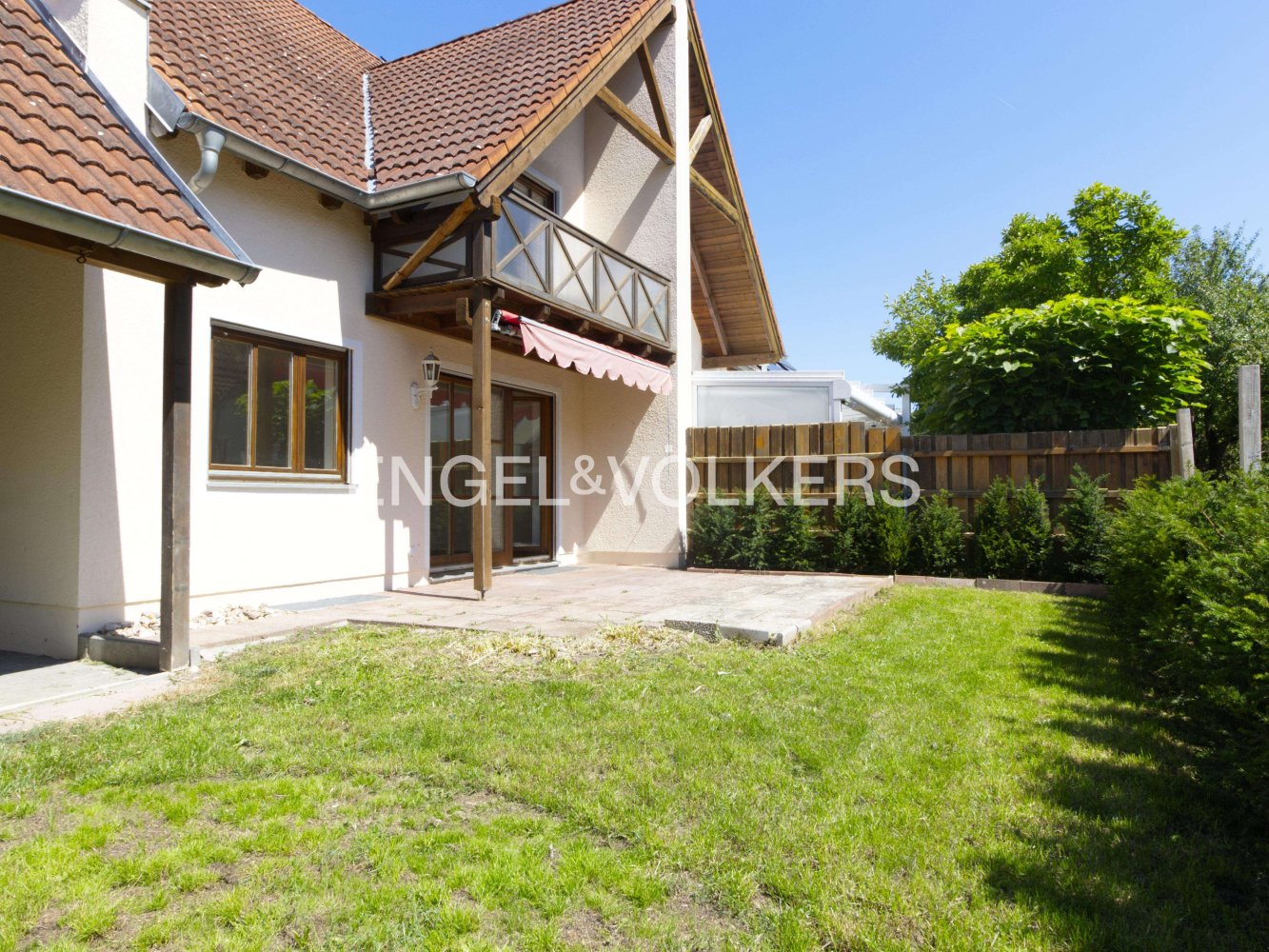 5 bedrooms Townhouse in Regensburg, Germany No. 271565