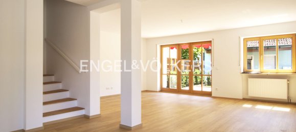 5 bedrooms Townhouse in Regensburg, Germany No. 271565 4