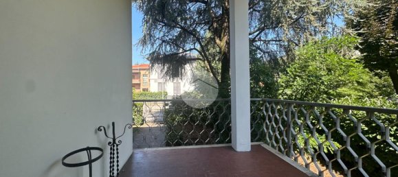 4 bedrooms Apartment in Parma, Italy No. 359914 20