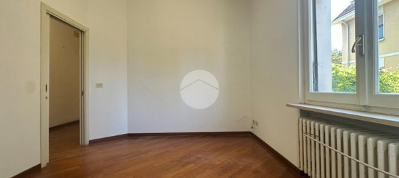 4 bedrooms Apartment in Parma, Italy No. 359914 26