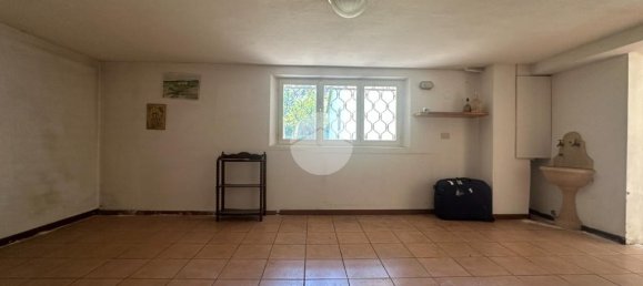 4 bedrooms Apartment in Parma, Italy No. 359914 44