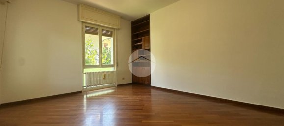 4 bedrooms Apartment in Parma, Italy No. 359914 18