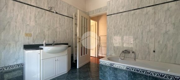 4 bedrooms Apartment in Parma, Italy No. 359914 27