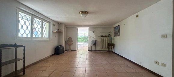 4 bedrooms Apartment in Parma, Italy No. 359914 46