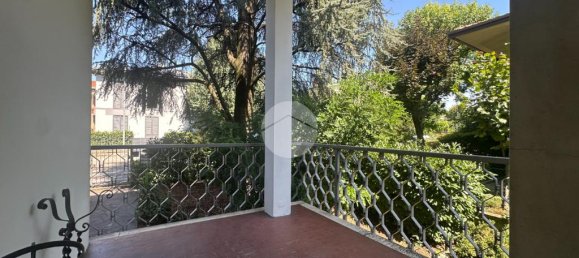 4 bedrooms Apartment in Parma, Italy No. 359914 19