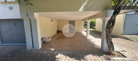 4 bedrooms Apartment in Parma, Italy No. 359914 11