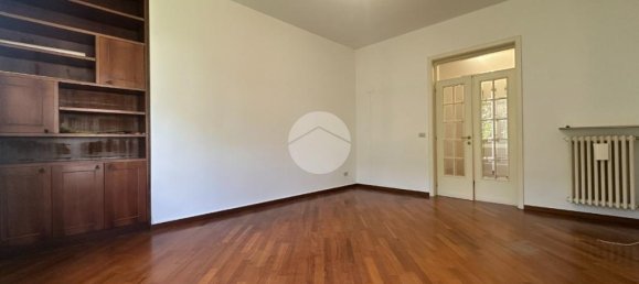 4 bedrooms Apartment in Parma, Italy No. 359914 13