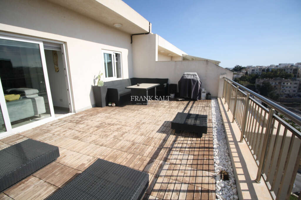2 bedrooms Apartment in Saint Julian's, Malta No. 10034