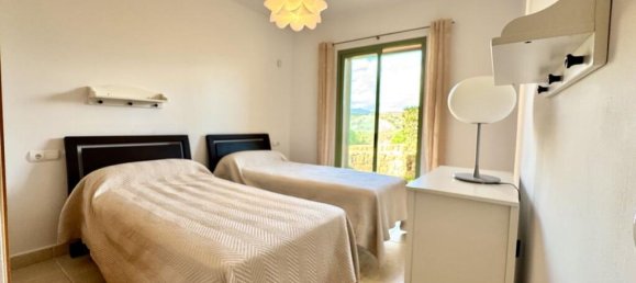 Apartamento de 2 dormitorios en Marbella, Spain No. 183280 9