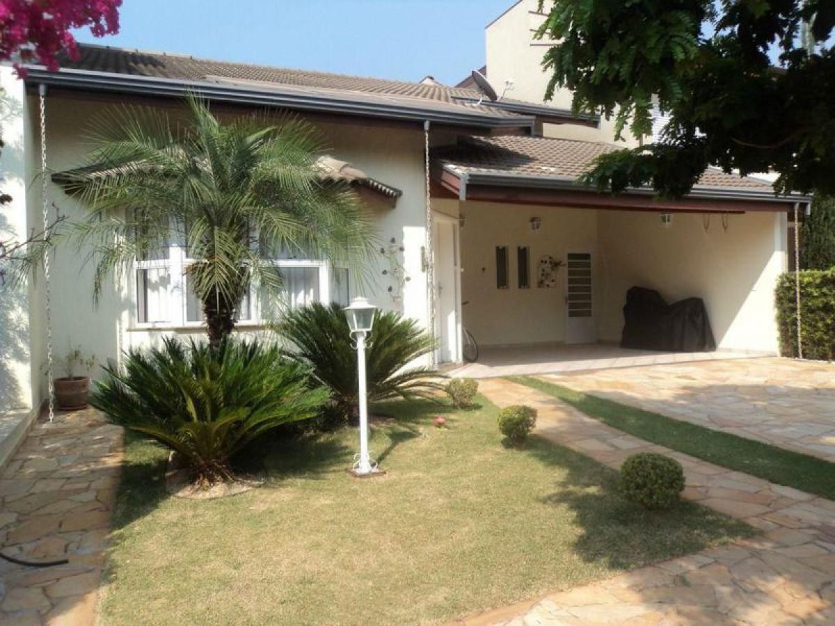 Дом с 3 спальнями в Сан-Паулу, Бразилия № 594597