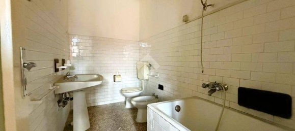 2 Schlafzimmer Haus in Cerano, Italy, Nr. 350168 5