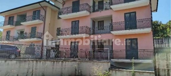 3 bedrooms Apartment in Pratola Serra, Italy No. 279278 2