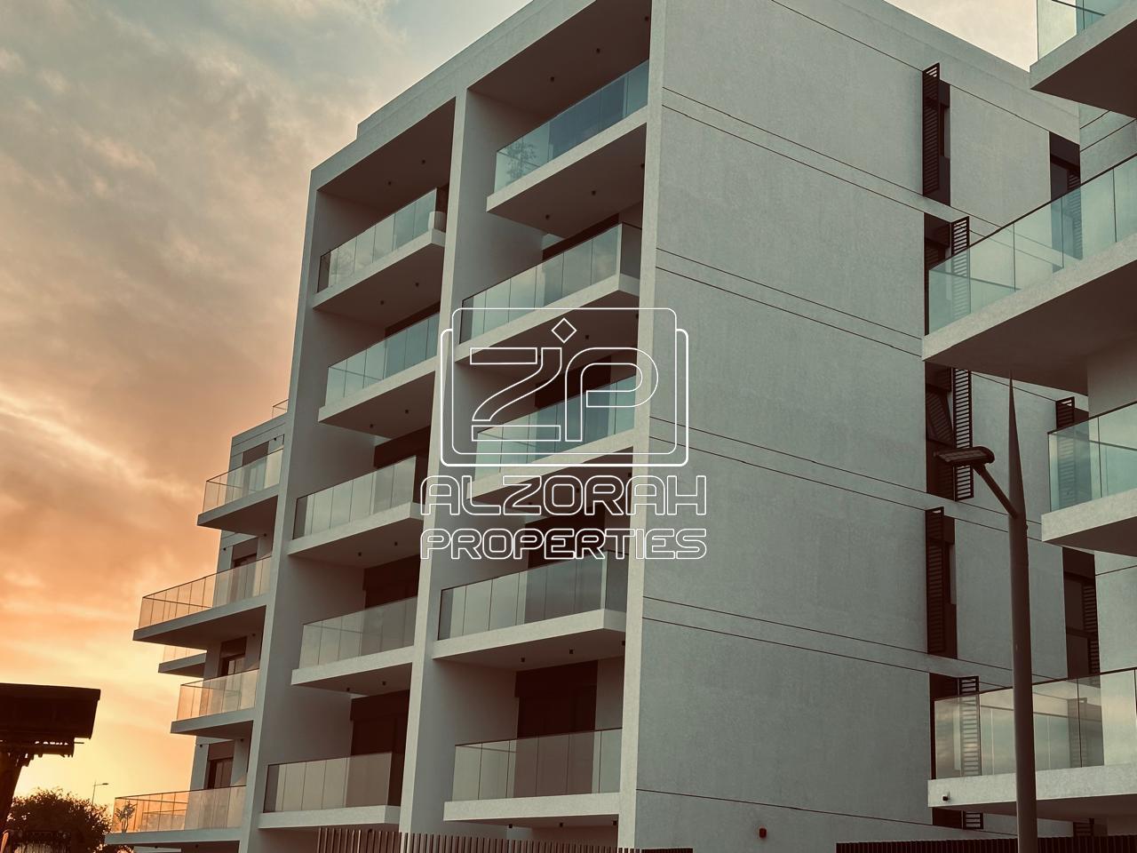 Квартира с 2 спальнями в Al Zorah, ОАЭ № 95343