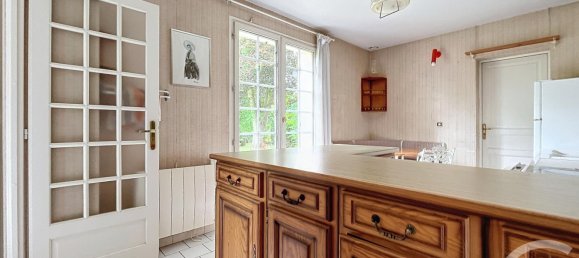 Замки и поместья с 4 спальнями в Сент-Андре-ле-Вержер, Франция № 257912 5